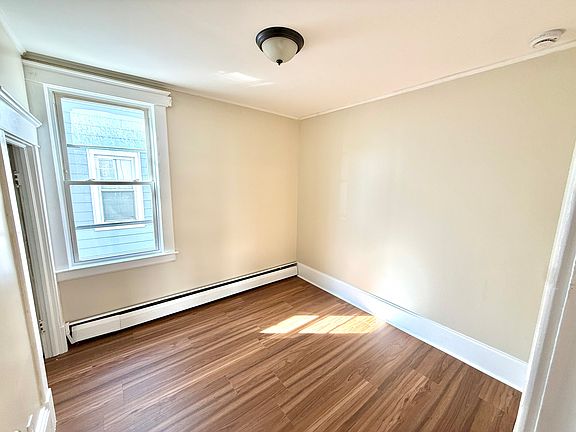 5th image of 1525 Chrisler Ave #1