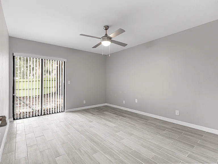 4151 SE 22nd Ave #D — Photo 2