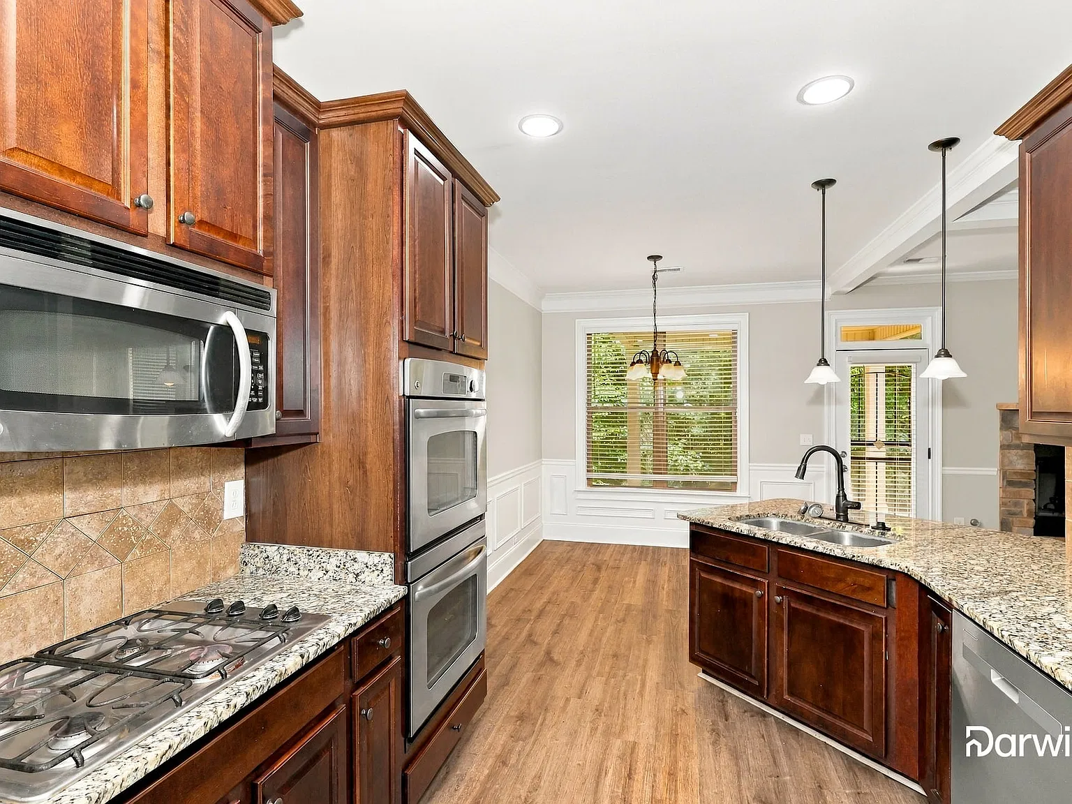 5 bed, 3.0 bath, 2745 sqft, $2,795 — Photo 4