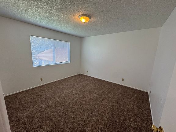 4th image of 118 W Boone St APT A8