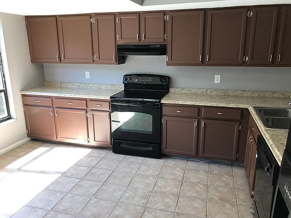 4th image of 5143 Puritan Cir
