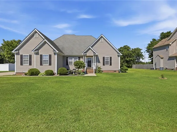 105 Center Cross Dr, Elizabeth City, NC 27909