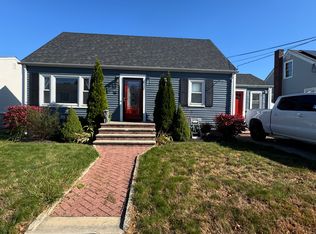 16 Albermarle Ave, Johnston, RI 02919