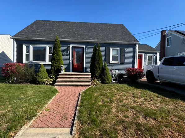 16 Albermarle Ave, Johnston, RI 02919