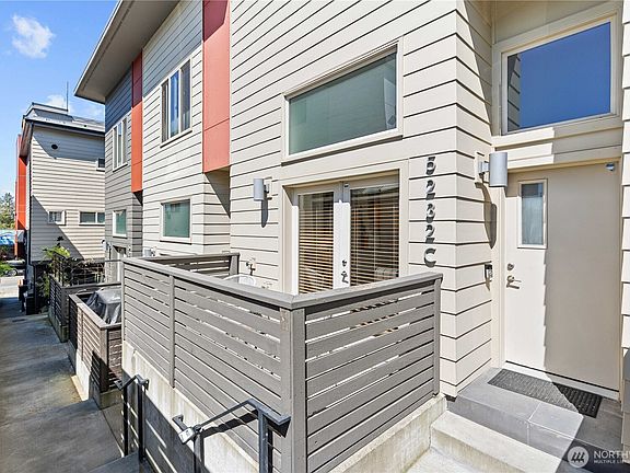 3rd image of 5232 California Avenue SW #C
