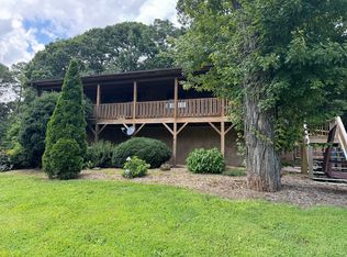 165 S Naples Rd, Hendersonville, NC 28792