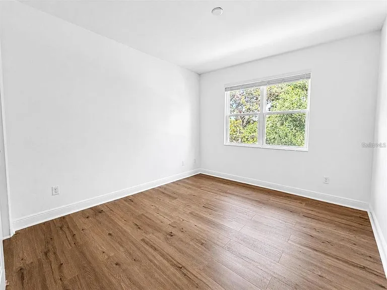 10345 Belfry Cir — Photo 21