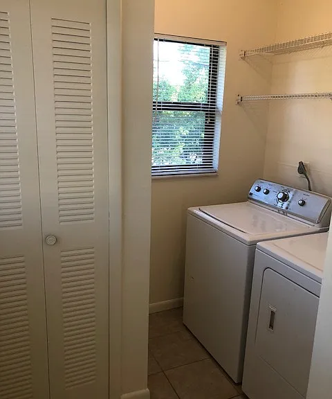 1318 SE 40th Ter — Photo 31