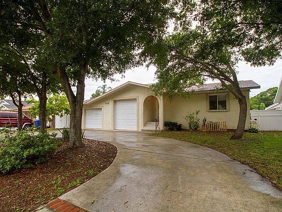3rd image of 1113 Glenwood Dr