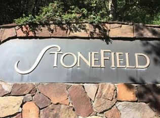 2103 Stonefield Ln, Santa Rosa, CA 95403