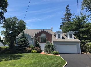 32 Dunham Rd, Hartsdale, NY 10530