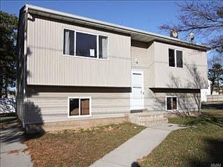 1st image of 79 Lincoln Ave
