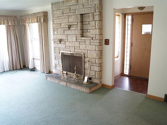 3rd image of 2904 Erskine Blvd