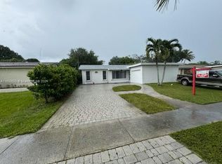 11610 NW 29th St, Sunrise, FL 33323