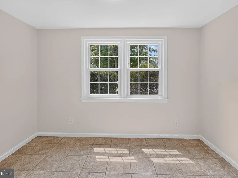 6035 Chatsworth Ln — Photo 30