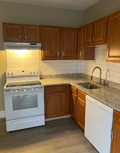 785 Wager St — Photo 3