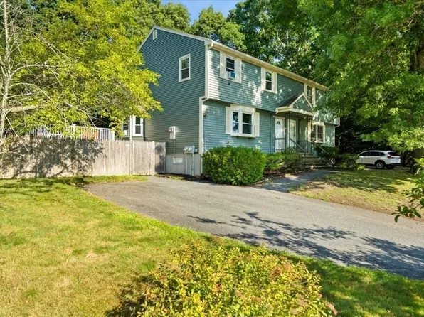 18 Blueberry Knl, Bridgewater, MA 02324