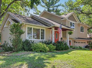4640 Nine Mile Creek Pkwy, Bloomington, MN 55437