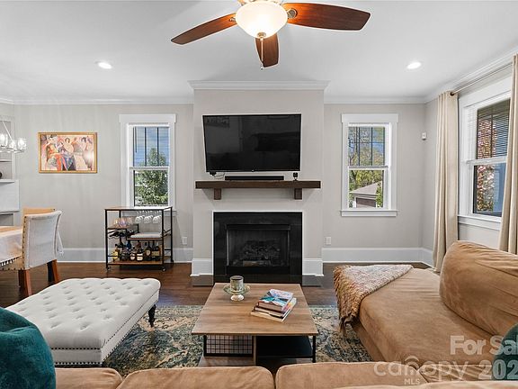 5th image of 2502 Greenland Ave