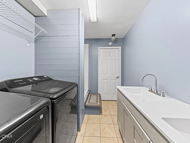 301 Fairway Blvd — Photo 28