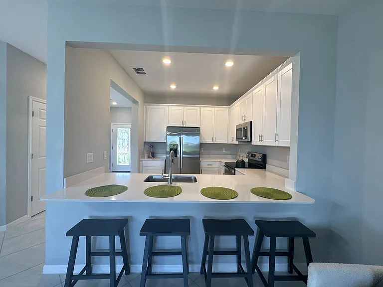 2800 Blossom Way — Photo 4
