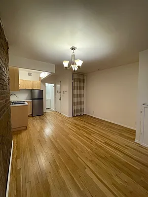 Rented by Compass | media 26