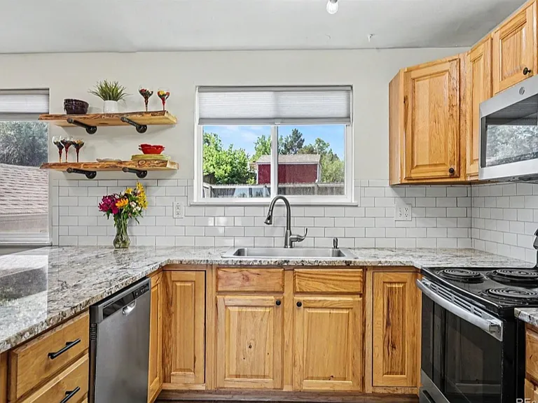 3262 S Norfolk Way — Photo 18