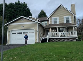 10038 NE 197th St, Bothell, WA 98011