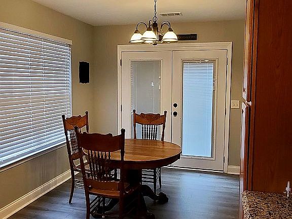 4th image of 4940 Kensington Park Dr