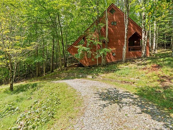 2nd image of 203 Shagbark Road