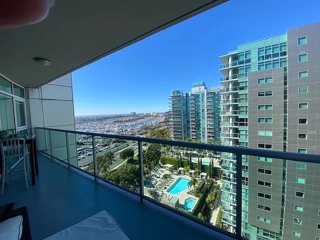 13600 Marina Pointe Dr #1512 — Photo 24