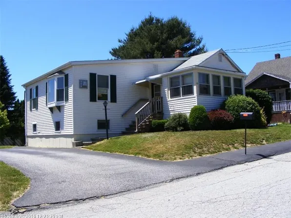 10 Goffee St, Lewiston, ME 04240