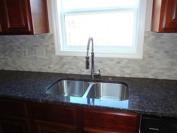 4th image of 496 Paden Dr