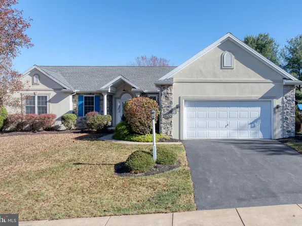 112 Round Hill Ln, Lancaster, PA 17603