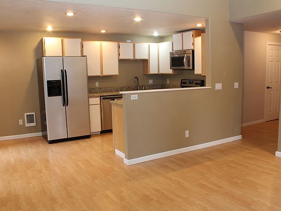 3rd image of 1412 NE 72nd St APT 2