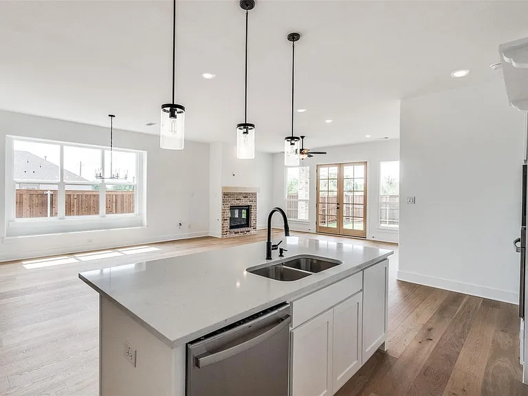 2302 Mercy Way — Photo 11