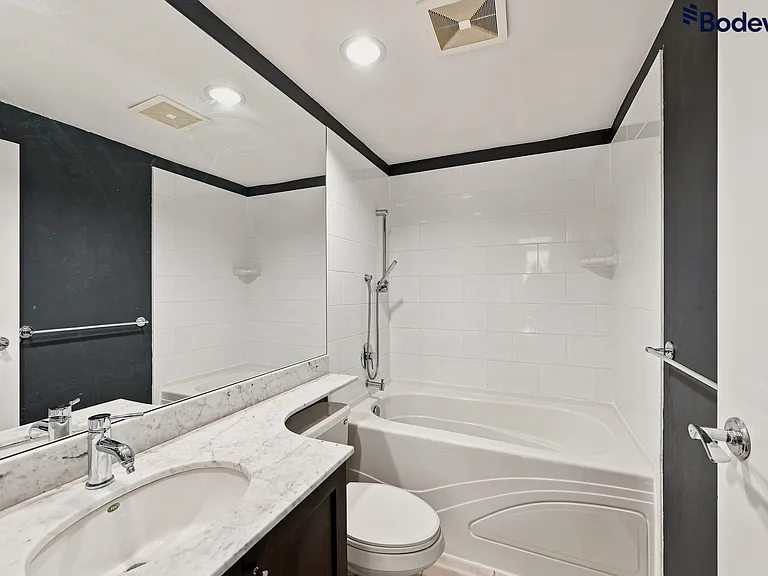 1001 Homer St #301 — Photo 11