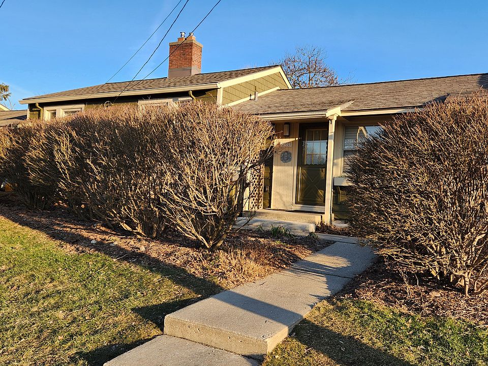 1st image of 2331 Fernwood Ave