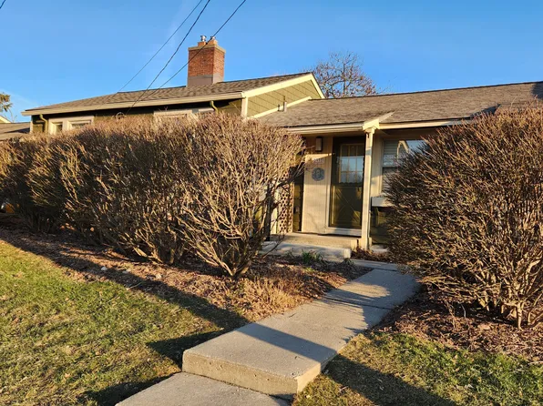 2331 Fernwood Ave, Ann Arbor, MI 48104