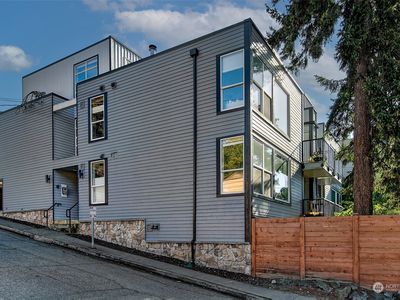 5000 Fauntleroy Way SW UNIT 304, Seattle, WA, 98136