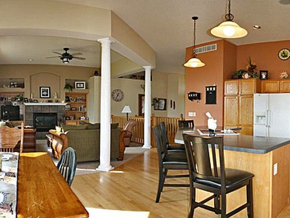 4th image of 10571 Glen Eagle Pl
