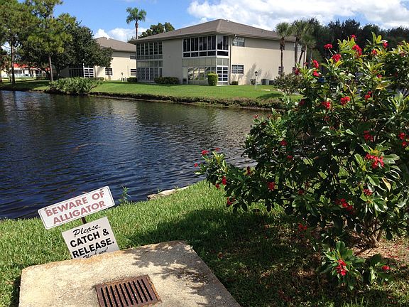 4th image of 6 Lake Vista Trl