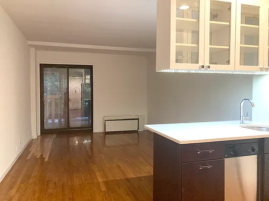 Rented by Bond New York | media 13