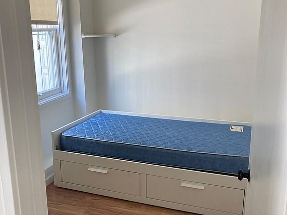 Second small bedroom/office