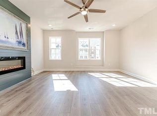 605 Gateway Crossing Ln, Wake Forest, NC 27587