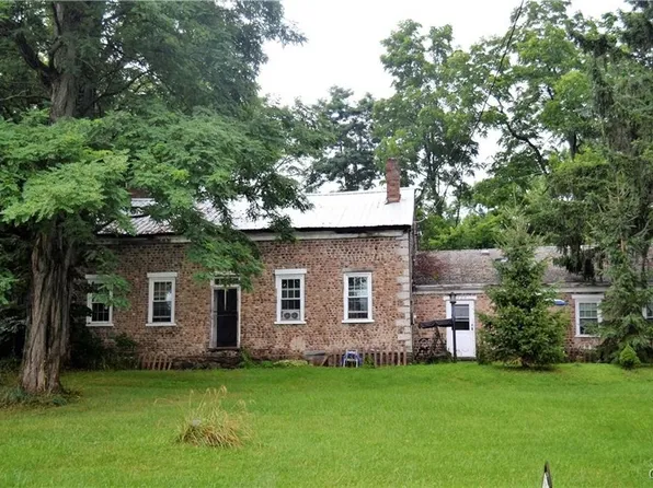 8729 Old State Route 31, Lyons, NY 14489