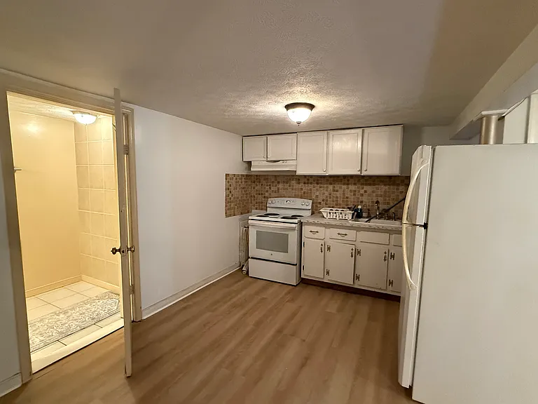 522 N Main St #C — Photo 8