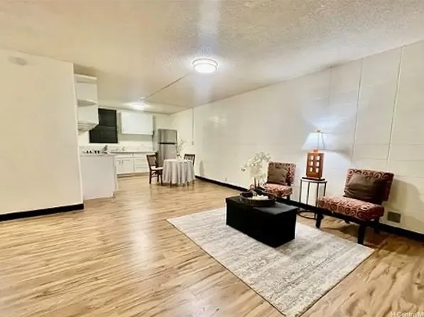 94-054 Leolua St #A102, Waipahu, HI 96797