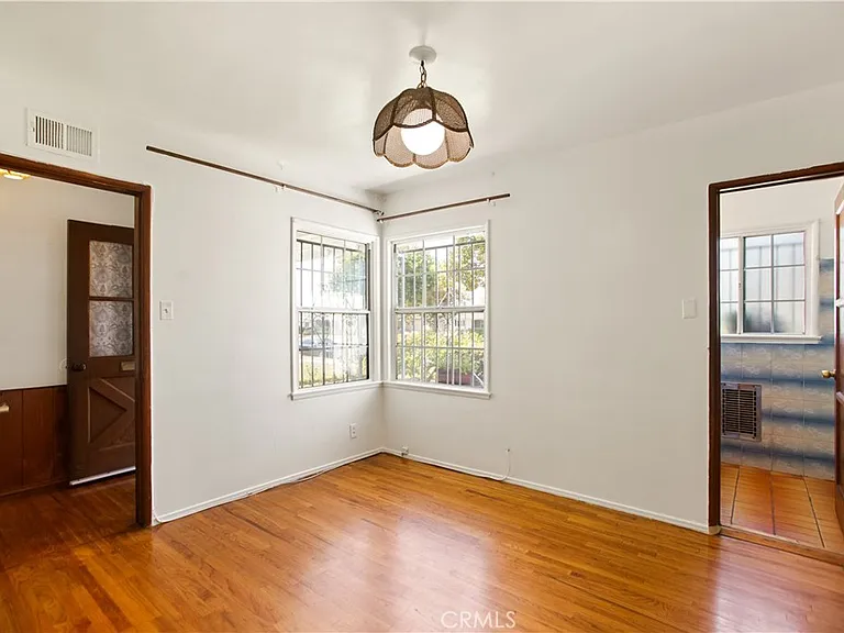 556 N Sunset Ave — Photo 12