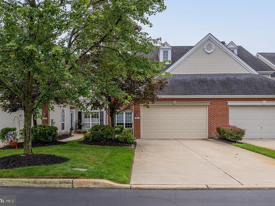 1st image of 61 Grand Banks Cir
